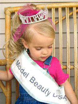 Savannah Brus (1) — National Winner — Debut Pageant